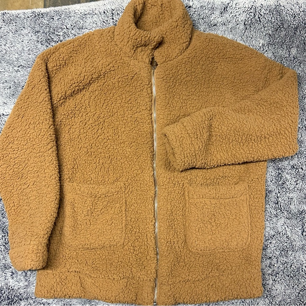 Women’s fleece, faux fur fuzzy soft lining jacket sz Medium,